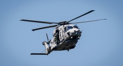 Marinehubschrauber rettet Schiffbrüchige vor Nordseeinsel Wangerooge