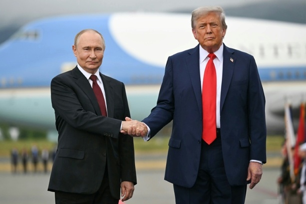 Bild vergrößern: Telefongespräch zwischen Trump und Putin am Donnerstag geplant Bild vergrößern: Telefongespräch zwischen Trump und Putin am Donnerstag geplant