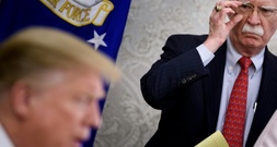 US-Medien: Trumps früherer Sicherheitsberater Bolton angeklagt