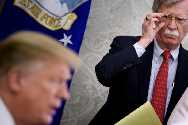 Bild vergrößern: US-Medien: Trumps früherer Sicherheitsberater Bolton angeklagt Bild vergrößern: US-Medien: Trumps früherer Sicherheitsberater Bolton angeklagt