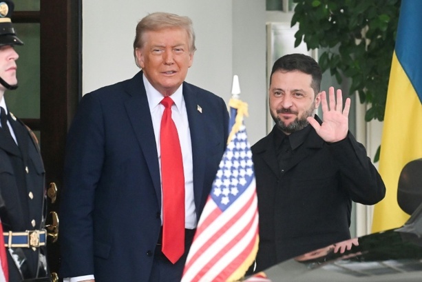 Bild vergrößern: US-Präsident Trump empfängt ukrainischen Staatschef Selenskyj im Weißen Haus Bild vergrößern: US-Präsident Trump empfängt ukrainischen Staatschef Selenskyj im Weißen Haus
