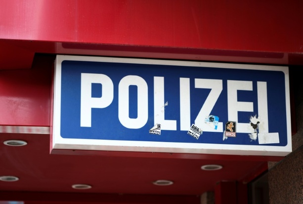 Bild vergrößern: Früherer Bundeschef von Polizeigewerkschaft in Hamburg wegen Betrugs verurteilt Bild vergrößern: Früherer Bundeschef von Polizeigewerkschaft in Hamburg wegen Betrugs verurteilt