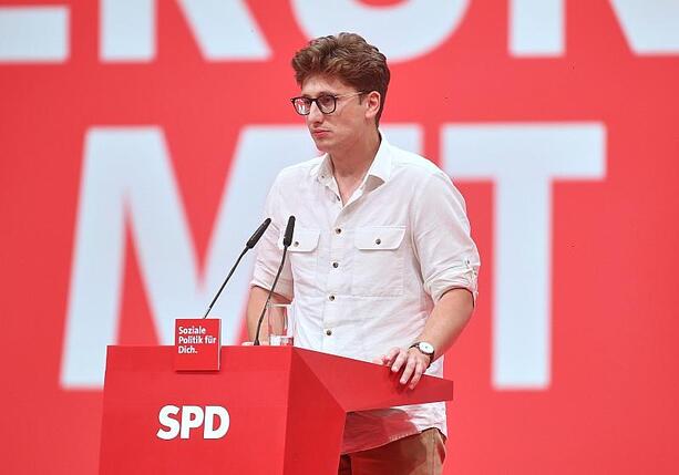 Bild vergrößern: Jusos attackieren Merz wegen Stadtbild-Äußerung Bild vergrößern: Jusos attackieren Merz wegen Stadtbild-Äußerung