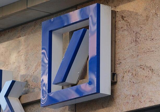 Bild vergrößern: Deutsche Bank erwartet Wettbewerbsnachteil durch US-Deregulierung Bild vergrößern: Deutsche Bank erwartet Wettbewerbsnachteil durch US-Deregulierung