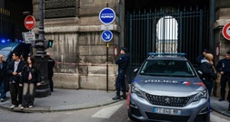 Spektakulärer Einbruch im Pariser Louvre: Polizei fahndet nach vier Dieben