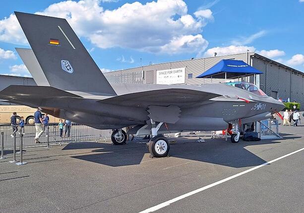 Bild vergrößern: Pistorius will weitere 15 F-35-Kampfjets in den USA bestellen Bild vergrößern: Pistorius will weitere 15 F-35-Kampfjets in den USA bestellen