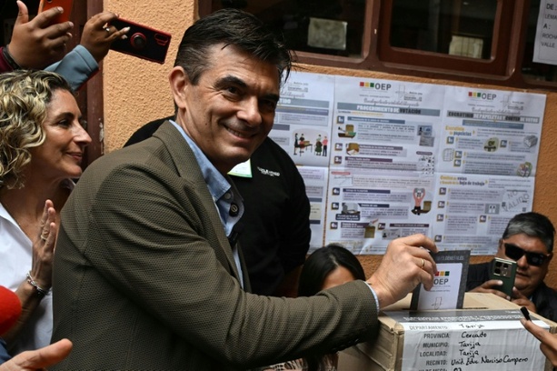 Bild vergrößern: Richtungswechsel in Bolivien: Konservativer Paz gewinnt Präsidentschaftswahl Bild vergrößern: Richtungswechsel in Bolivien: Konservativer Paz gewinnt Präsidentschaftswahl
