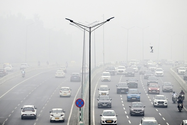 Bild vergrößern: Smog in Neu Delhi: Luftverschmutzung 16 Mal höher als von WHO empfohlen Bild vergrößern: Smog in Neu Delhi: Luftverschmutzung 16 Mal höher als von WHO empfohlen