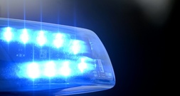 Bewaffnete Unbekannte überfallen Reisebus in Bayern und bestehlen Passagiere