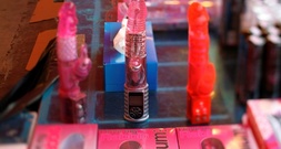 Schadstoffe und indiskrete Apps: Nur sieben von 19 Sextoys unbedenklich nutzbar