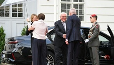 Steinmeier von Van der Bellen bei Staatsbesuch in Österreich empfangen
