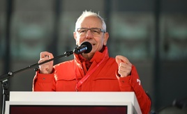 Michael Vassiliadis bleibt Vorsitzender der Industriegewerkschaft IG BCE