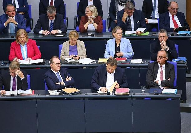 Bild vergrößern: CDU-Landeschef mahnt Bundesregierung zu geräuschloser Arbeit