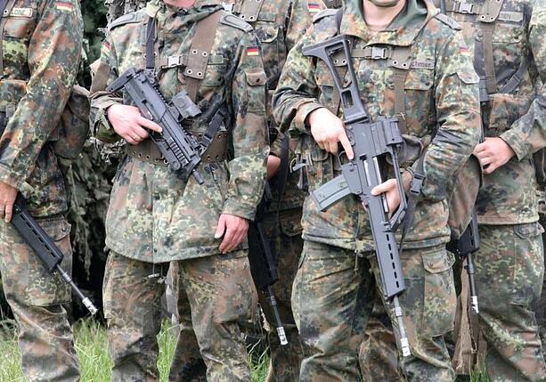 Bild vergrößern: Wehrpflicht-Comeback laut Reservistenverband unvermeidlich Bild vergrößern: Wehrpflicht-Comeback laut Reservistenverband unvermeidlich