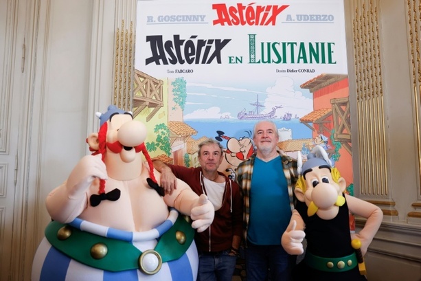 Bild vergrößern: Kacheln und Kabeljau: Asterix in Lusitanien erscheint am Donnerstag