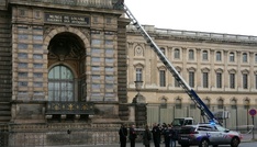 Louvre-Diebstahl: Deutsche Lastenaufzugsfirma wirbt für 