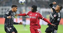 CL: Liverpool deklassiert Frankfurt - FC Bayern siegt souverän