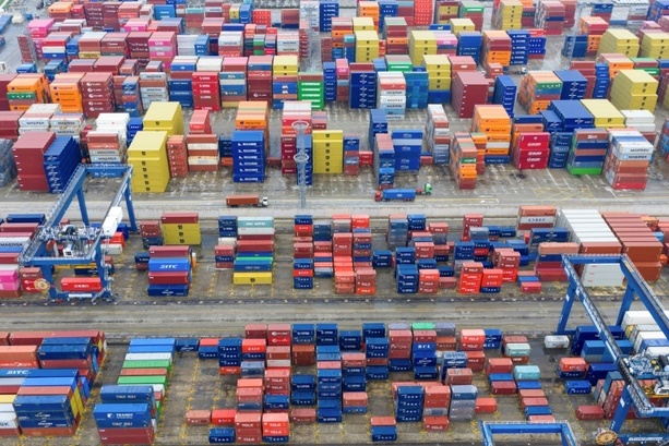 Bild vergrößern: China kündigt neue Handelsgespräche mit den USA in Malaysia an Bild vergrößern: China kündigt neue Handelsgespräche mit den USA in Malaysia an