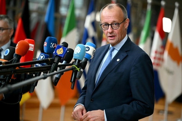 Bild vergrößern: Merz macht sich allergrößte Sorgen um Arbeitsplätze in Europa Bild vergrößern: Merz macht sich allergrößte Sorgen um Arbeitsplätze in Europa