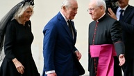 König Charles III. und Papst beten gemeinsam bei historischem Staatsbesuch im Vatikan