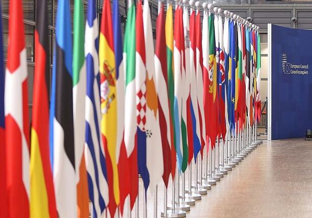 Bild vergrößern: EU-Regierungschefs drohen China wegen Exportblockade mit Sanktionen Bild vergrößern: EU-Regierungschefs drohen China wegen Exportblockade mit Sanktionen