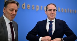 Dobrindt und Münch stellen Lagebilder zu Organisierter Kriminalität vor