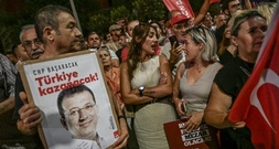 Prozess gegen bei Protesten in der Türkei festgenommene Fotografen beginnt