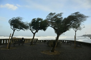 Deutscher Urlauber bei Sturm  Deutscher Urlauber bei Sturm