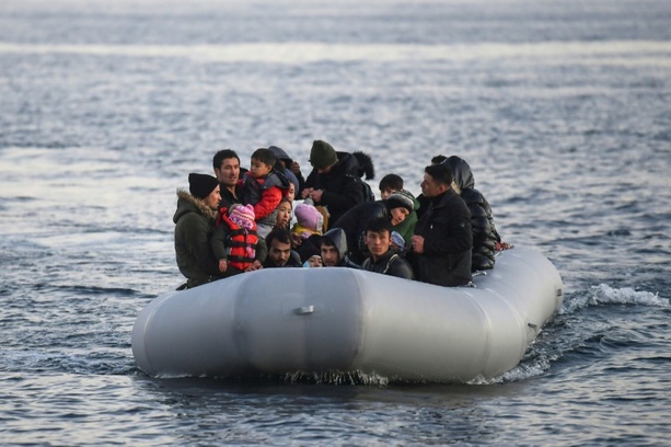 Bild vergrößern: 16 Flüchtlinge und ein Schlepper bei Bootsunglück vor türkischer Küste ums Leben gekommen Bild vergrößern: 16 Flüchtlinge und ein Schlepper bei Bootsunglück vor türkischer Küste ums Leben gekommen