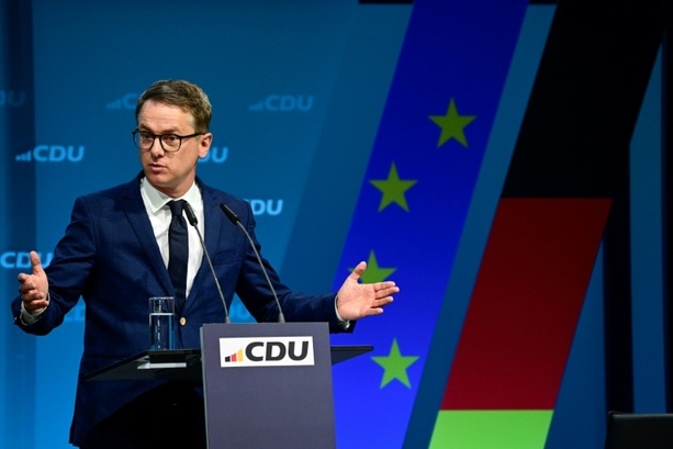 Bild vergrößern: CDU-Generalsekretär fordert geringeren Zuzug wehrfähiger Ukrainer nach Deutschland Bild vergrößern: CDU-Generalsekretär fordert geringeren Zuzug wehrfähiger Ukrainer nach Deutschland