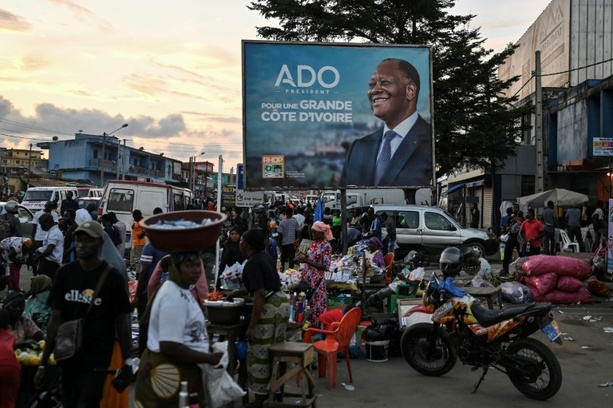 Bild vergrößern: Präsidentschaftswahl in der Elfenbeinküste: Amtsinhaber Ouattara als klarer Favorit Bild vergrößern: Präsidentschaftswahl in der Elfenbeinküste: Amtsinhaber Ouattara als klarer Favorit