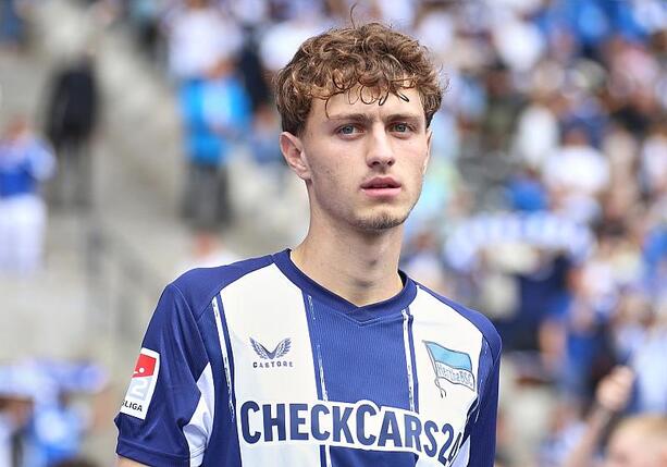 Bild vergrößern: 2. Bundesliga: Hertha BSC bezwingt Fortuna Düsseldorf Bild vergrößern: 2. Bundesliga: Hertha BSC bezwingt Fortuna Düsseldorf