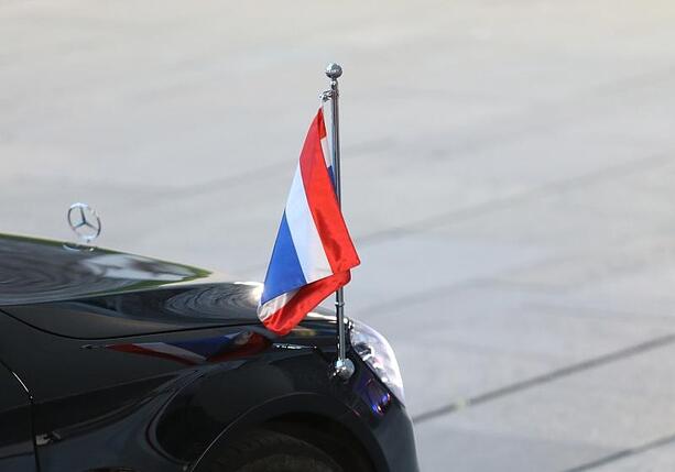 Bild vergrößern: Thailand und Kambodscha unterzeichnen Waffenstillstandsabkommen Bild vergrößern: Thailand und Kambodscha unterzeichnen Waffenstillstandsabkommen