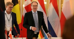 Dobrindt äußert Verständnis für Spionagevorwürfe gegen die AfD