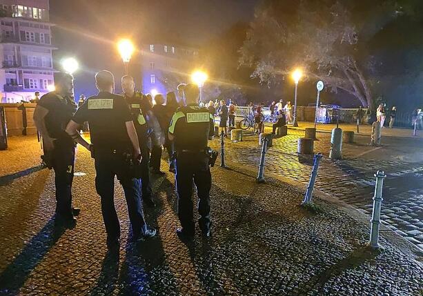 Bild vergrößern: Dobrindt will Schwerpunkteinsätze an Kriminalitäts-Hotspots Bild vergrößern: Dobrindt will Schwerpunkteinsätze an Kriminalitäts-Hotspots
