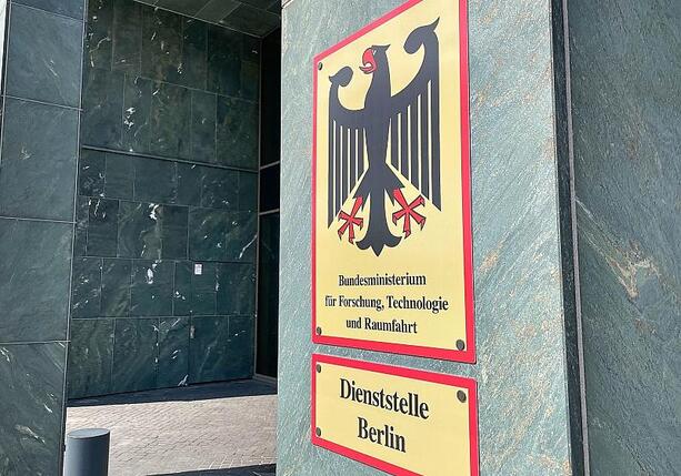 Bild vergrößern: Forschungsministerium stellt Nexperia-Kooperation auf den Prüfstand Bild vergrößern: Forschungsministerium stellt Nexperia-Kooperation auf den Prüfstand