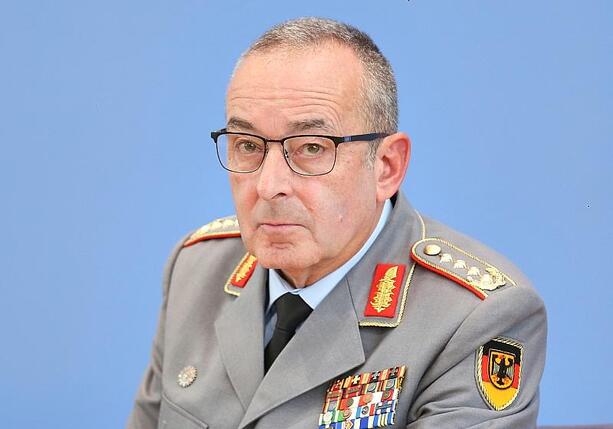 Bild vergrößern: Generalinspekteur: Drohnenabwehr erfordert realistische Erwartungen Bild vergrößern: Generalinspekteur: Drohnenabwehr erfordert realistische Erwartungen
