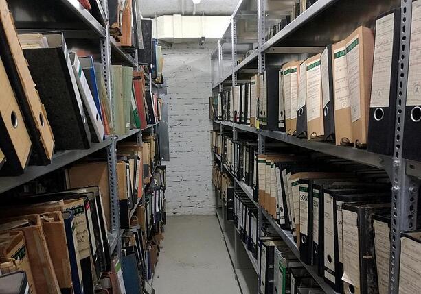 Bild vergrößern: Bund investiert 1,8 Millionen Euro in Erhalt historischer Dokumente Bild vergrößern: Bund investiert 1,8 Millionen Euro in Erhalt historischer Dokumente