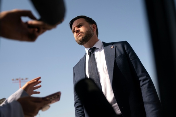 Bild vergrößern: US-Vize Vance: Waffenstillstand im Gazastreifen hält trotz Scharmützeln Bild vergrößern: US-Vize Vance: Waffenstillstand im Gazastreifen hält trotz Scharmützeln