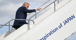 Trump fliegt von Japan weiter nach Südkorea