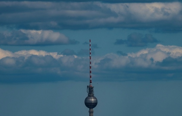 Bild vergrößern: Bei zufälliger Begegnung: Unbekannter schlägt 50-Jährigen in Berlin bewusstlos Bild vergrößern: Bei zufälliger Begegnung: Unbekannter schlägt 50-Jährigen in Berlin bewusstlos