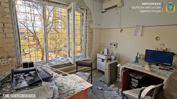 Bild vergrößern: Ukraine meldet neun Verletzte bei russischem Angriff auf 
Kinderkrankenhaus Bild vergrößern: Ukraine meldet neun Verletzte bei russischem Angriff auf 
Kinderkrankenhaus