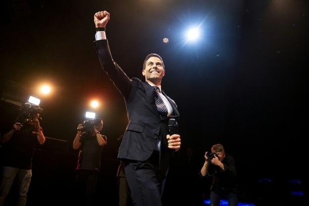 Bild vergrößern: Hochrechnung: Wilders' PVV und Mitte-Partei D66 bei Wahl in den Niederlanden Kopf an Kopf Bild vergrößern: Hochrechnung: Wilders' PVV und Mitte-Partei D66 bei Wahl in den Niederlanden Kopf an Kopf