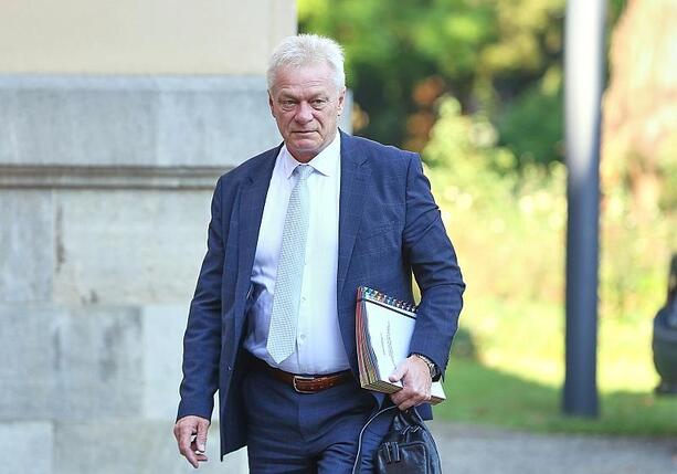 Bild vergrößern: Rainer fordert Stopp von Veggie-Wurst-Verbot