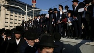 Strenggläubige Juden protestieren in Jerusalem gegen Wehrpflicht