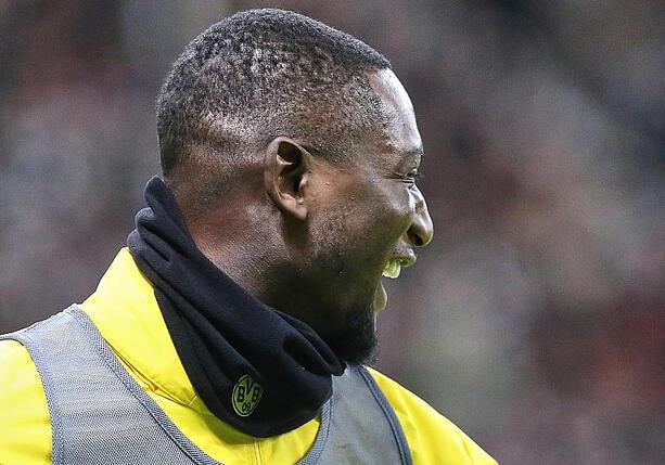 Bild vergrößern: Bundesliga: Dortmund siegt glanzlos in Augsburg Bild vergrößern: Bundesliga: Dortmund siegt glanzlos in Augsburg