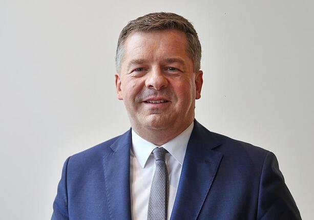 Bild vergrößern: CDU in Sachsen-Anhalt kürt Sven Schulze zum Spitzenkandidaten Bild vergrößern: CDU in Sachsen-Anhalt kürt Sven Schulze zum Spitzenkandidaten