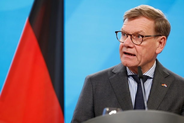 Bild vergrößern: Wadephul fordert UN-Mandat für Stabilisierungstruppe im Gazastreifen