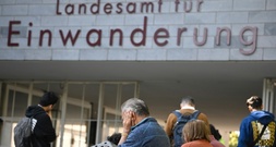 Innenministerium: Zahl von Asylerstanträgen im Oktober deutlich gesunken