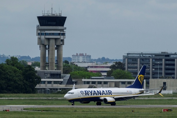 Bild vergrößern: Billig-Airline Ryanair dank höherer Ticketpreise mit Gewinnanstieg um 20 Prozent